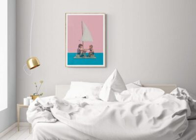 ציור סירה וילדים שטים בים תמונה לבית