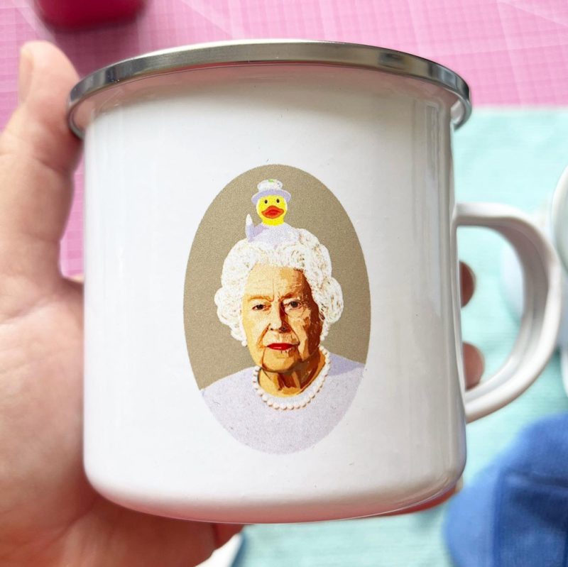 ספלי קפה מיוחדים ספל אמייל המלכה אליזבת והברווזון